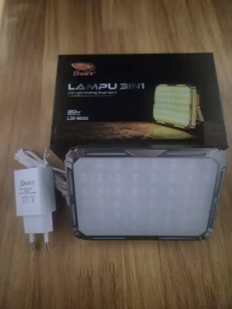 Lampu sorot, lampu emergensi tahan 15 jam