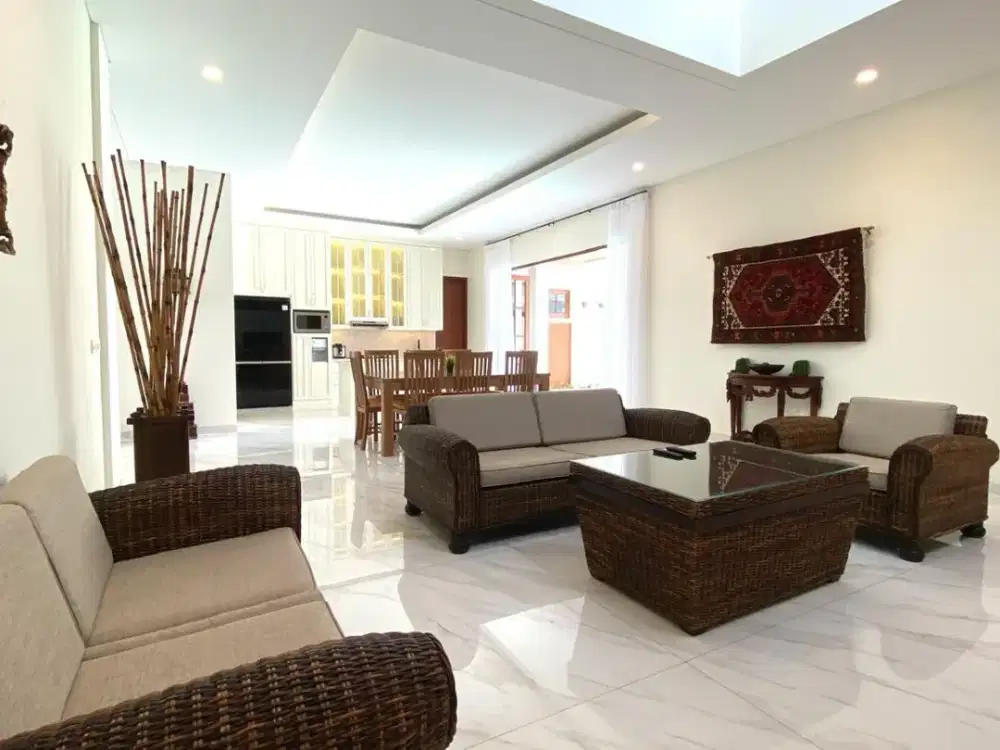 Dijual Rumah Mewah 3 Lantai di Resort Dago Pakar Good View