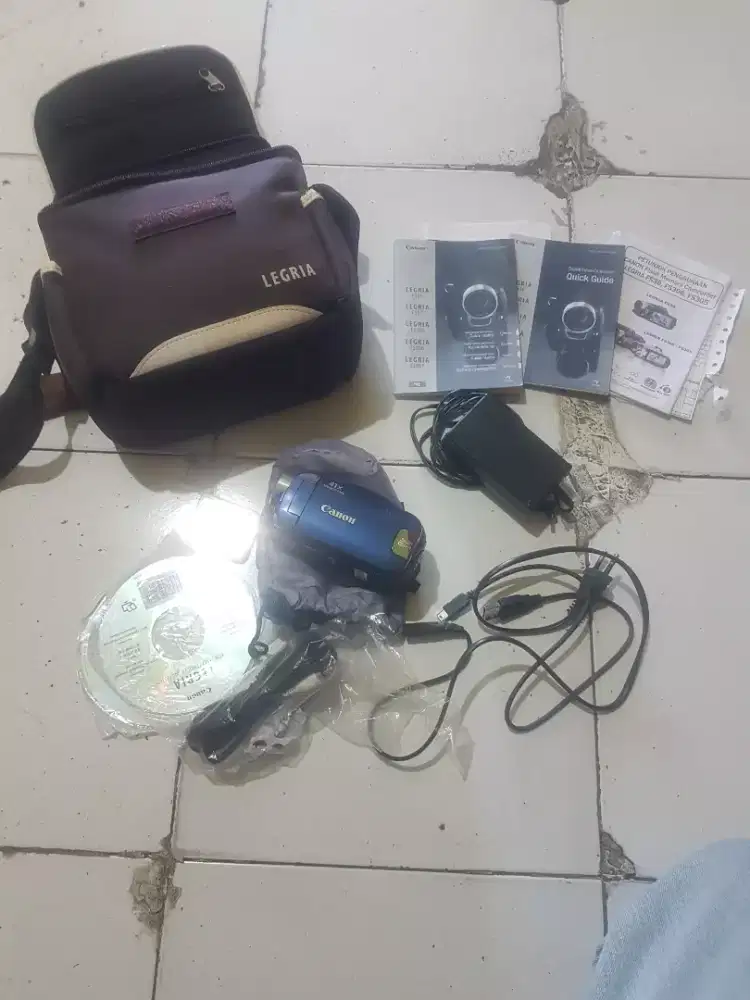 Camcorder Vintage Canon Legria FS306 Blue - Mulus Normal FULLSET