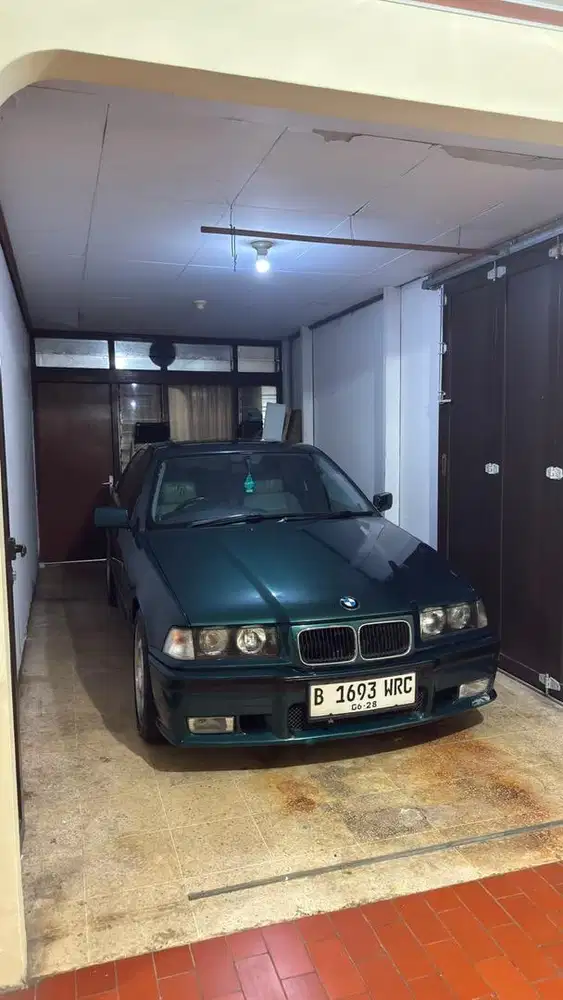 BMW 320i Limited Edition