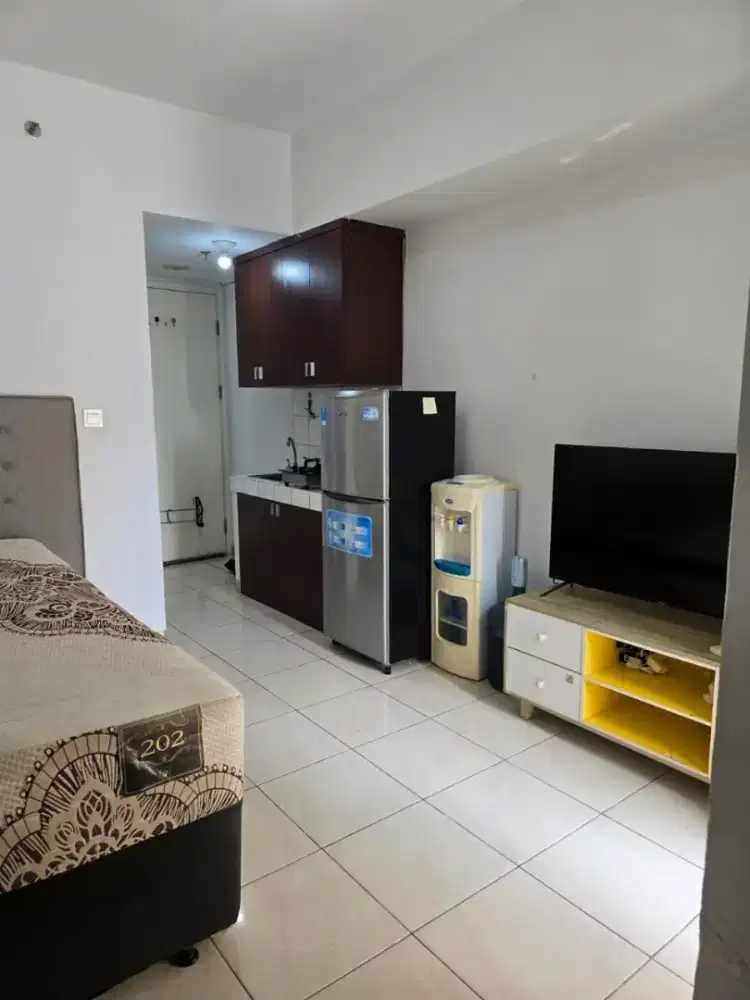 Sewa Unit Studio furnish 
Apartment Springlake Sumarecon Bekasi