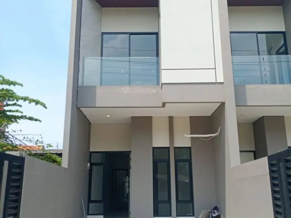 RUMAH BARU SIAP HUNI TENGGILIS MEJOYO SELATAN , Row jlan 2½ mobil