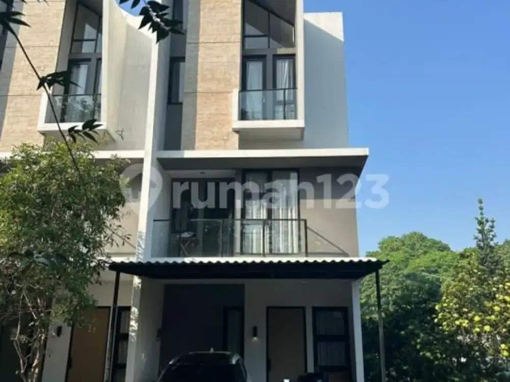 Rumah Bagus 3 Lantai di Cluster Provence Suit Bsd