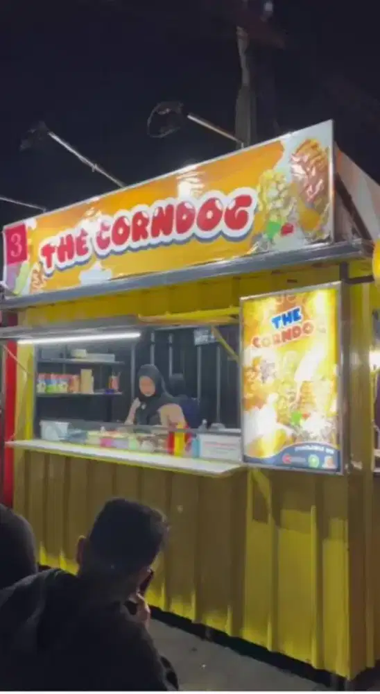 DICARI CEPAT SEGERA PENJAGA GEROBAK CORNDOG