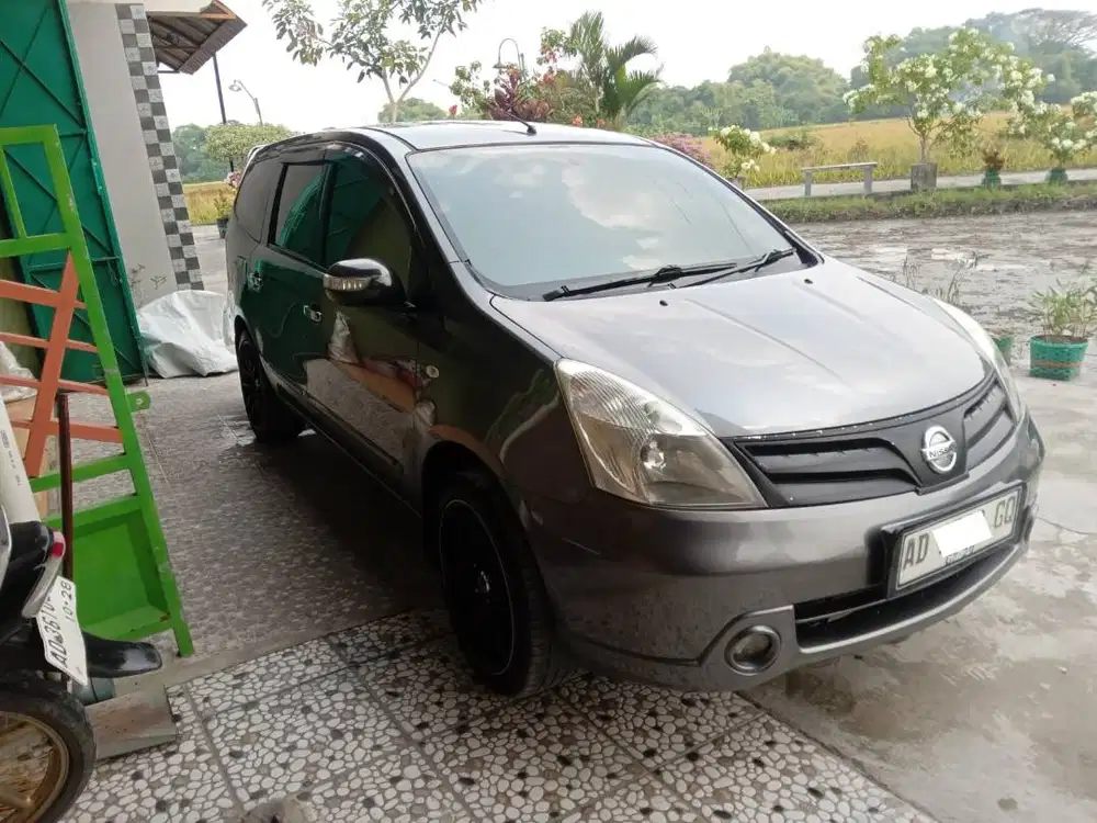 Grand Livina Ultimate 2012 Matic