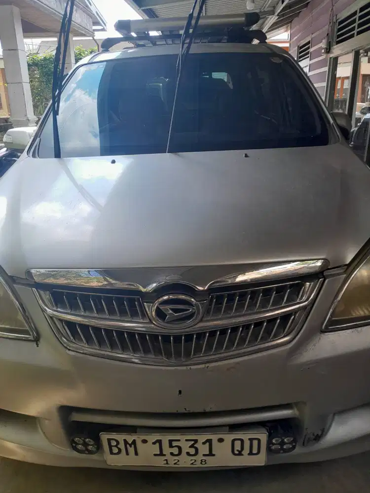 Dijual mobil xenia vvt1-1300 cc