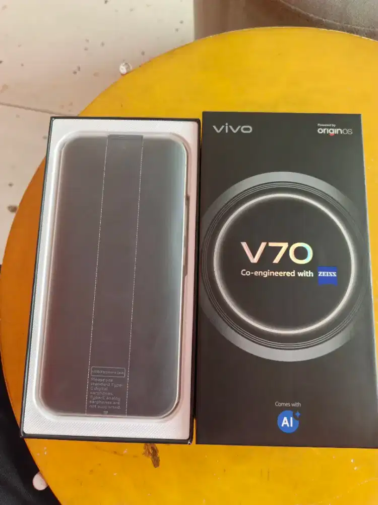 VIVO V70 5G 8/256 Gold