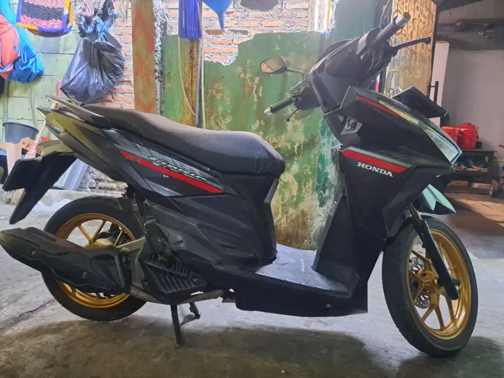 Vario 125 led old