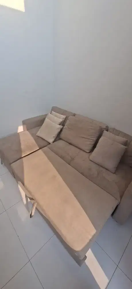 Multifungsional Sofa (PIRA)