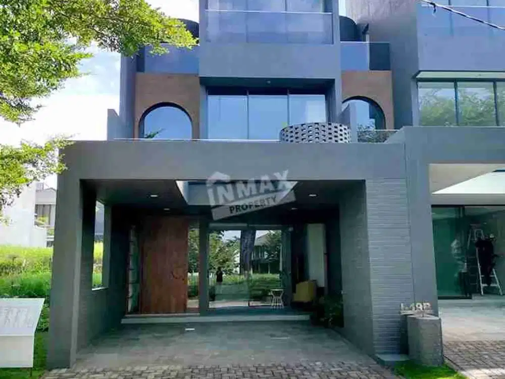 rumah mewah 3 lantai di araya free biaya'
