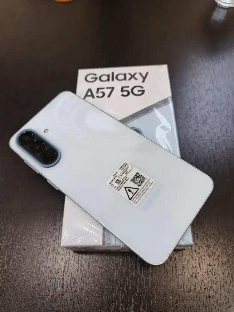 Samsung a57 5g 8/256 garansi 11 bulan