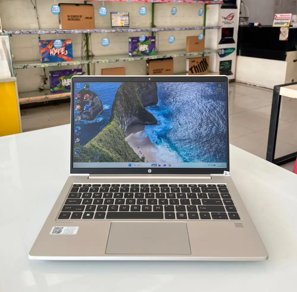 SIAP PAKAI LAPTOP HP AMD RYZEN 5 RAM 8GB MURAH