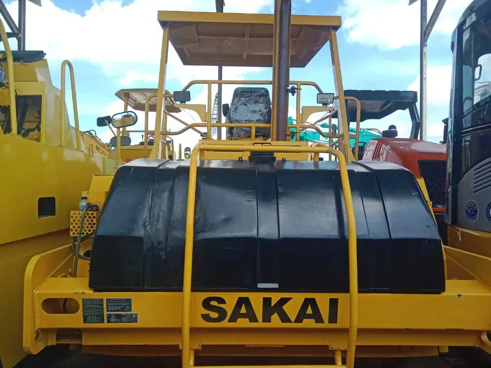 Dijual Tandem Roller Sakai model SW850