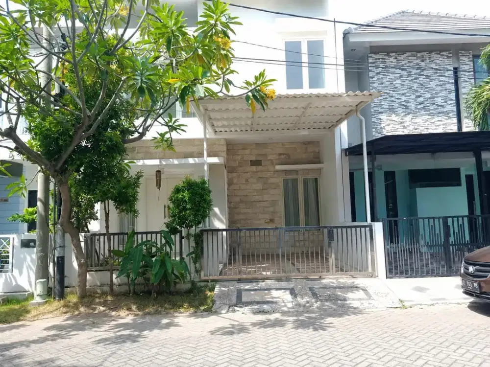 HOUSE FOR RENT! Rumah Pantai Mentari - Bangunan 2 Lantai, ROW Lebar