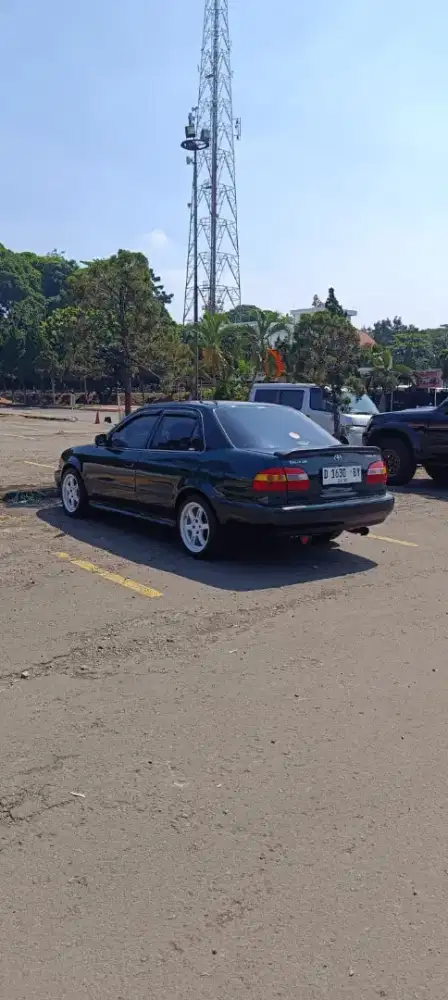 Toyota Corolla seg 1.8 M/T tahun 1999 hijau