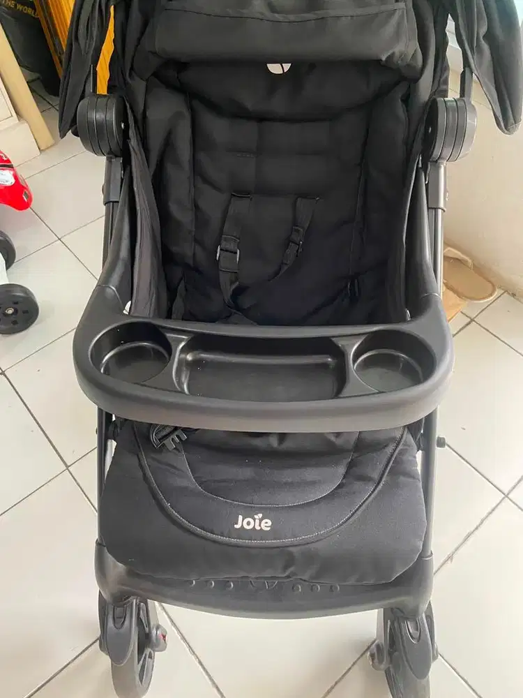 Stroller bayi joie