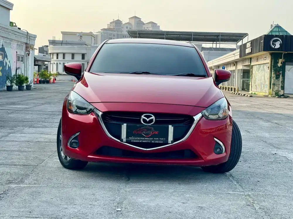 [KM 57 Rb] Mazda 2 R 2018 pakai 2019 tangan pertama istimewa jazz
