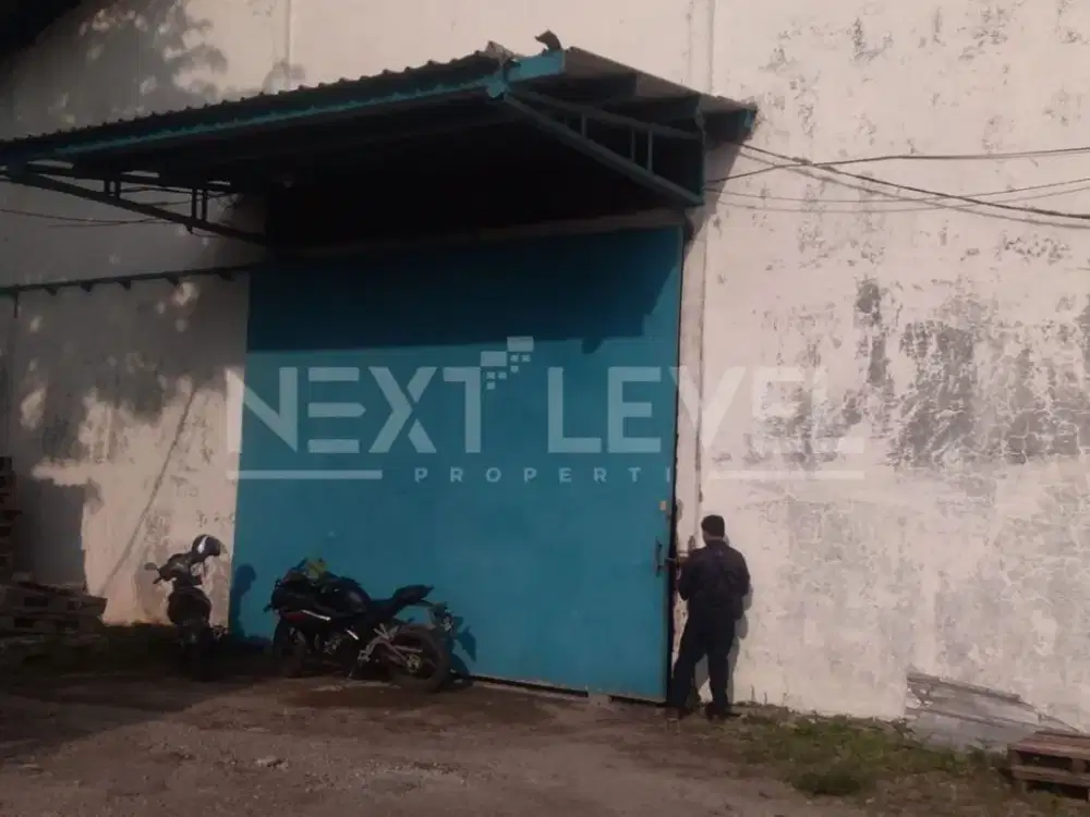 dijual gudang lokasi strategis di gresik (YW)