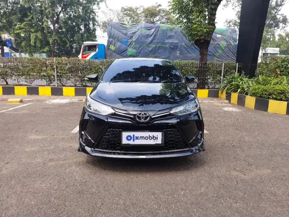 LOW DP Toyota Yaris 1.5 GR Sport Bensin-AT 2022 KZS
