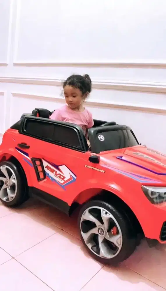 Mobil mainan anak