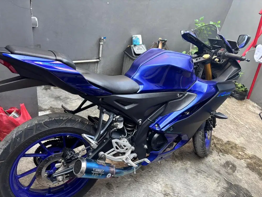 Dijual yamaha R15 V4 tahun 2022 kondisi bagus tangan pertama KM 15.000