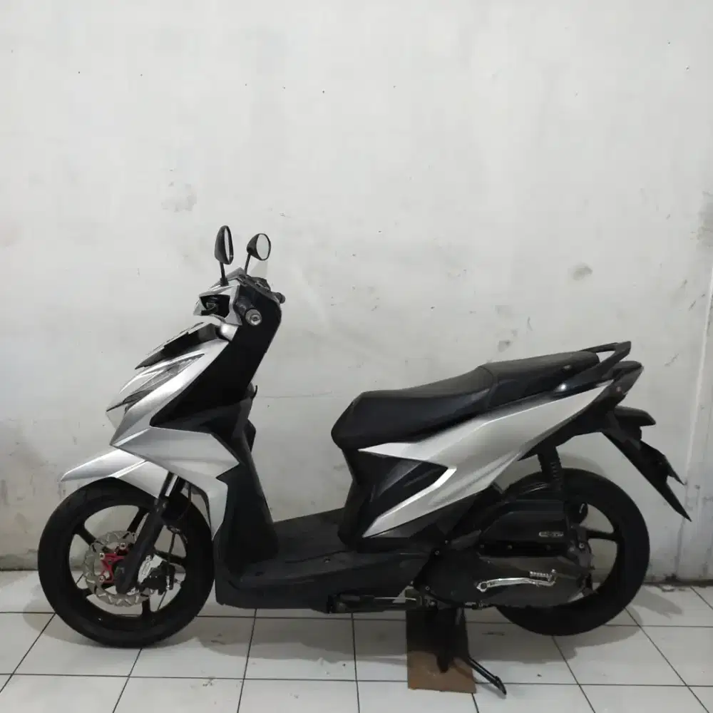 Honda Beat Deluxe 2020 Orisinil Bagus lengkap