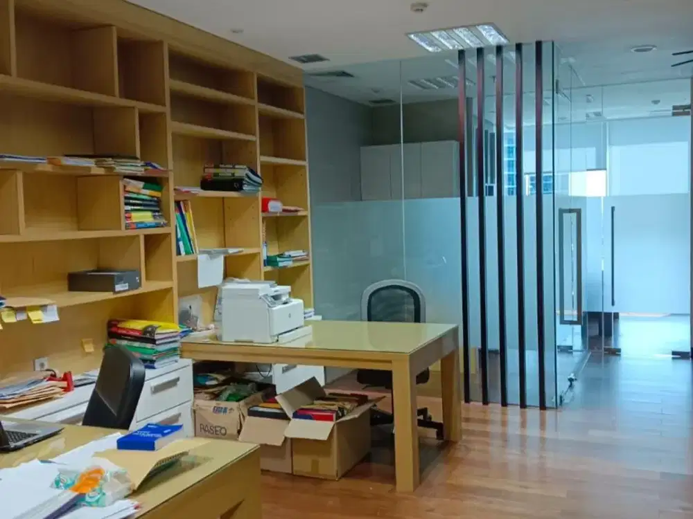 Disewakan Office PIFT Puri Indah Financial Tower Furnished Siap Pakai