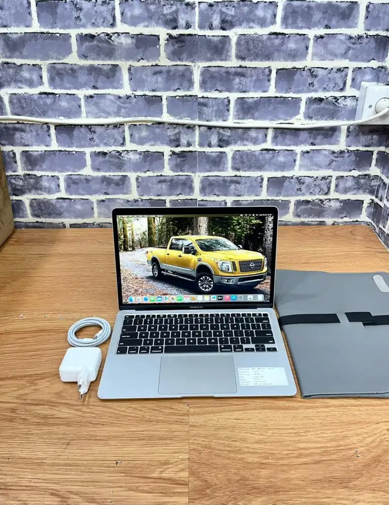 Macbook Air Retina 13-inch 2020