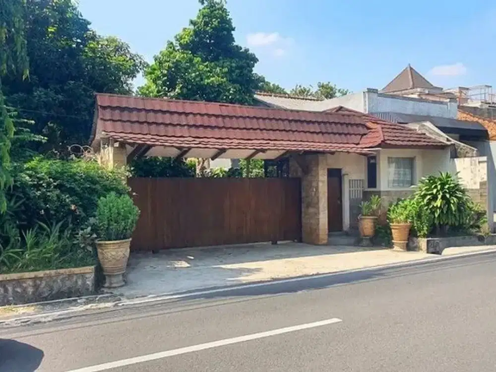 Dijual Rumah Asri dilokasi premium Kemang