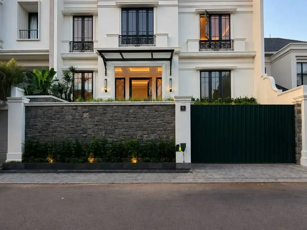BRAND NEW RUMAH MEWAH DI KEBAYORAN BARU JAKARTA SELATAN DIJUAL ADA POOL