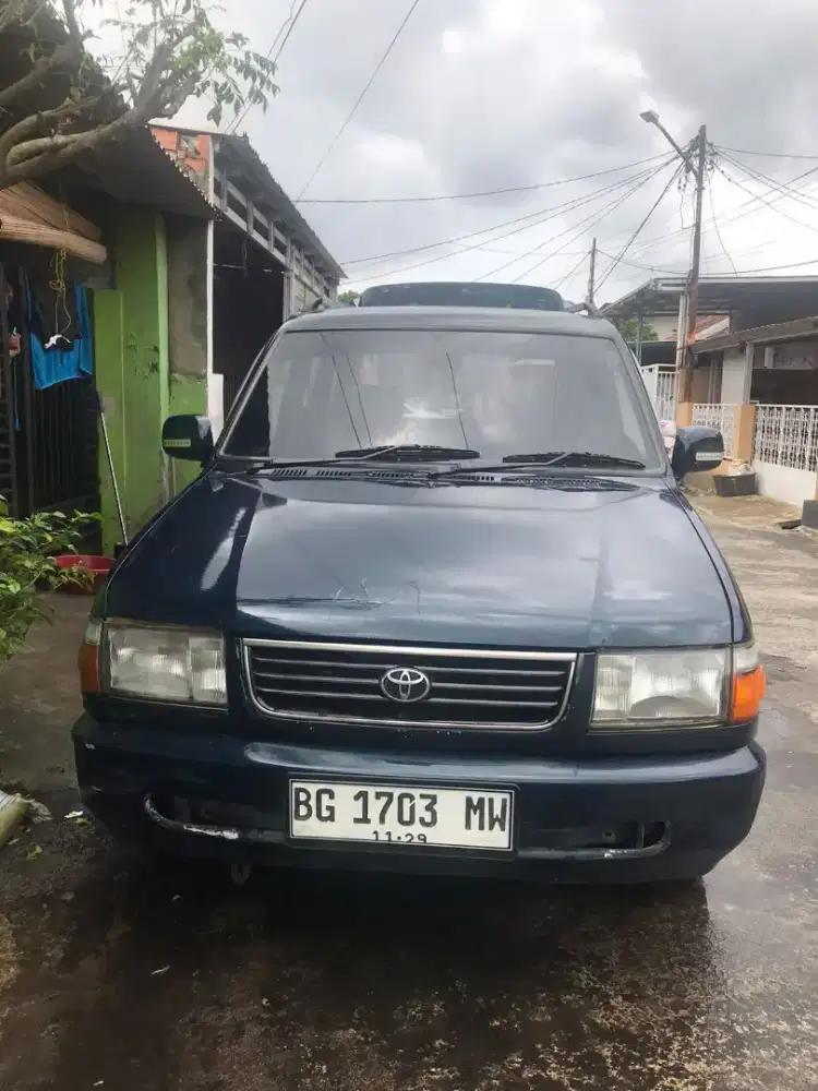 Dijual mobil kijang sgx bensin tahun 1997