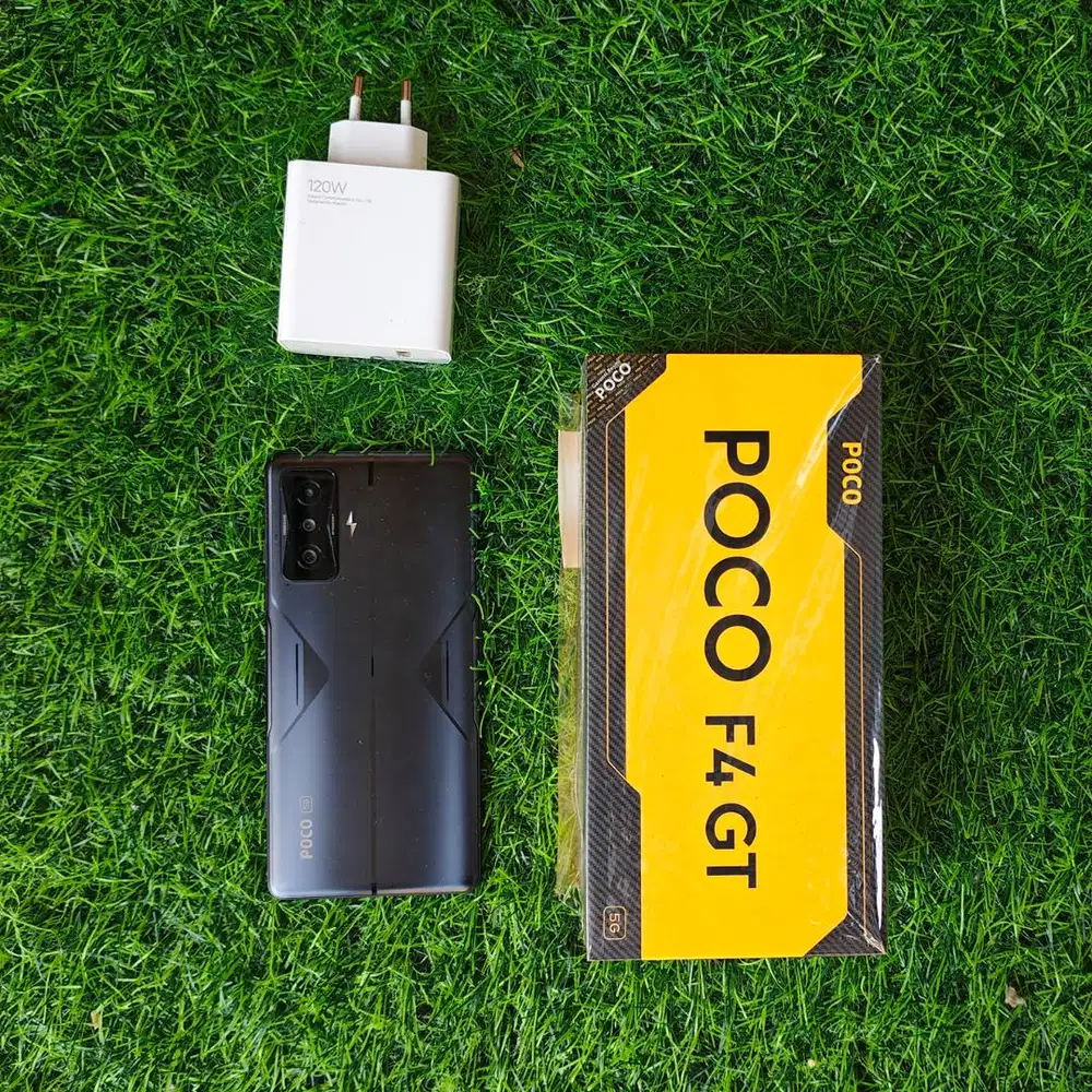 Poco F4 GT 12/256 Fullset Mulus