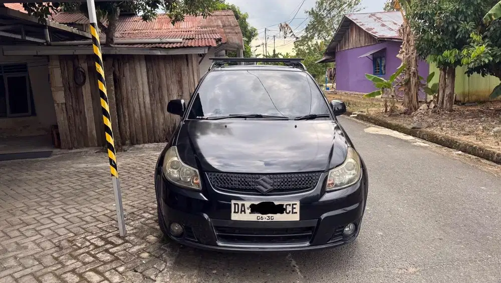 Dijual X-over 2010