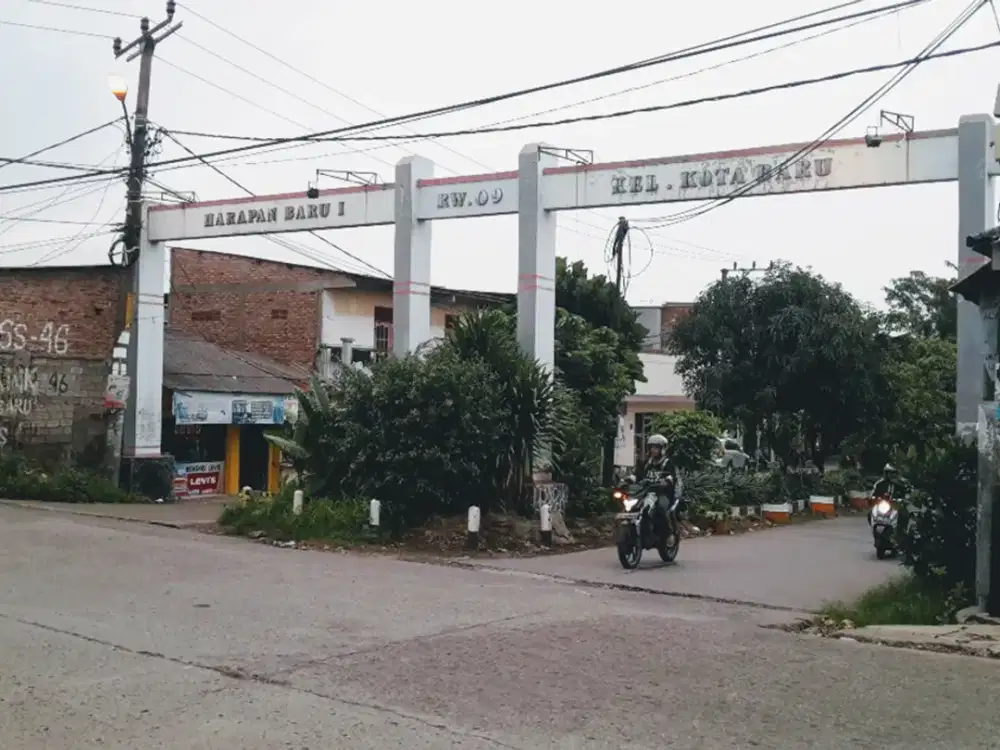 Dijual rumah tua itung tanah, Perumahan Harapan Baru
Jalan Delima Raya 
Ukuran Rumah
Panjang 13 
Lebar 6, Luas tanah 78
Luas bangunan 78