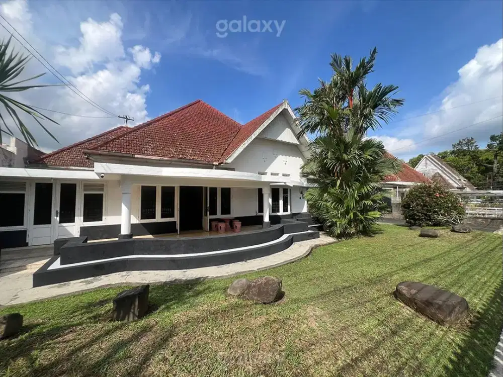 Rumah Mewah Model Kolonial Area Ijen Malang Kota GMK04057