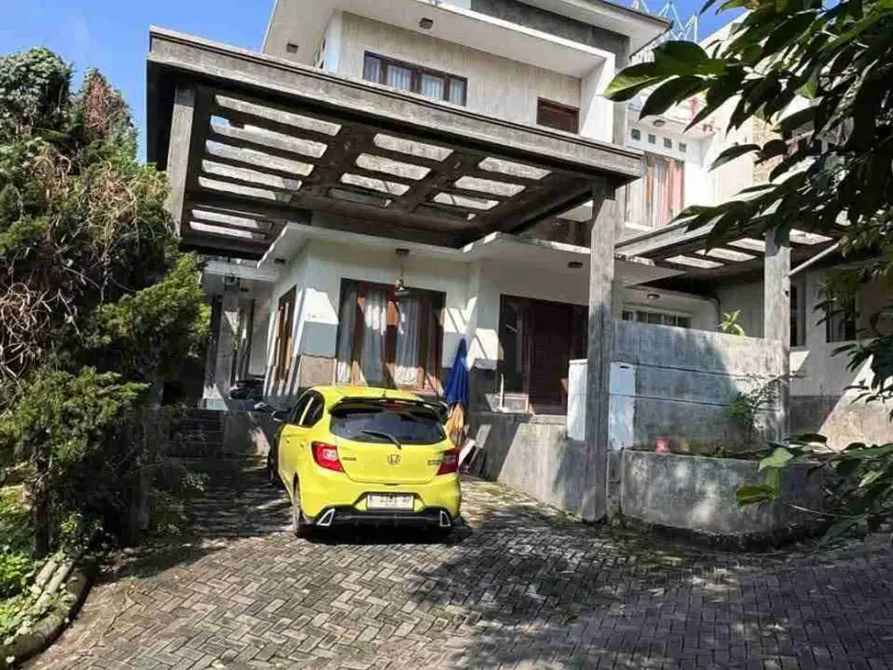 Rumah Hook 2 Lt di Pandanaran Hills Mangunharjo, Tembalang Semarang