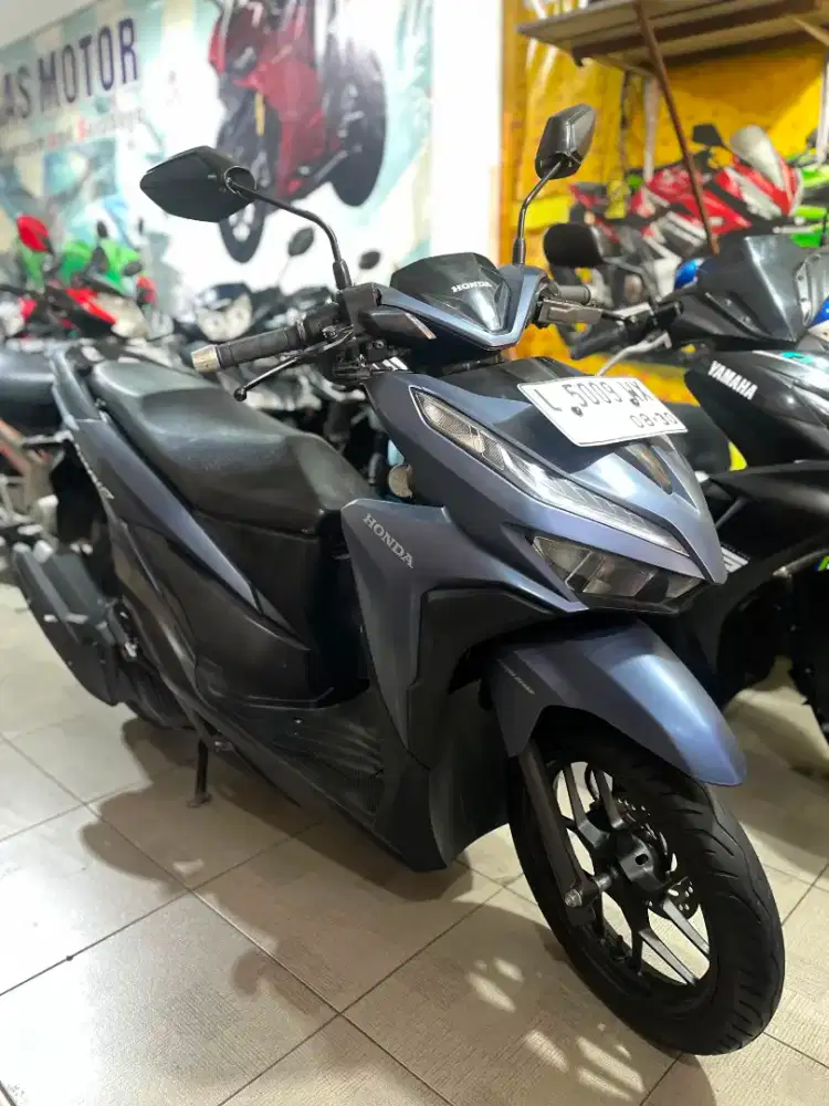 HONDA VARIO 125 ISS 2020 SAS MOTOR JL BARATA JAYA 19 NO 5