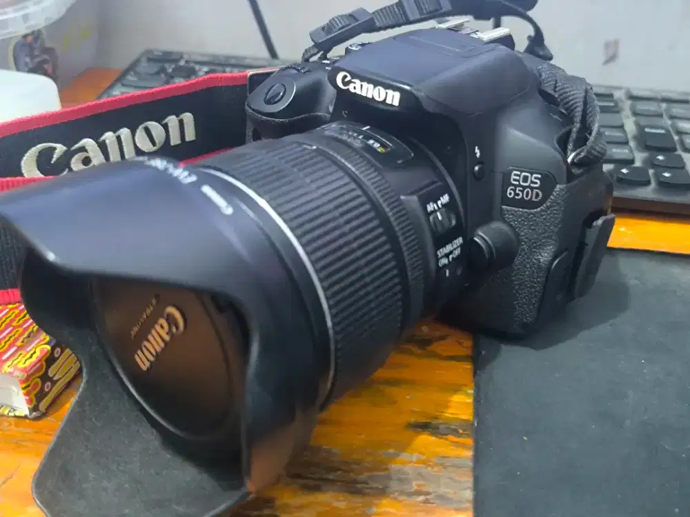 Canon 650D plus lensa wide 15-85 mm like new
