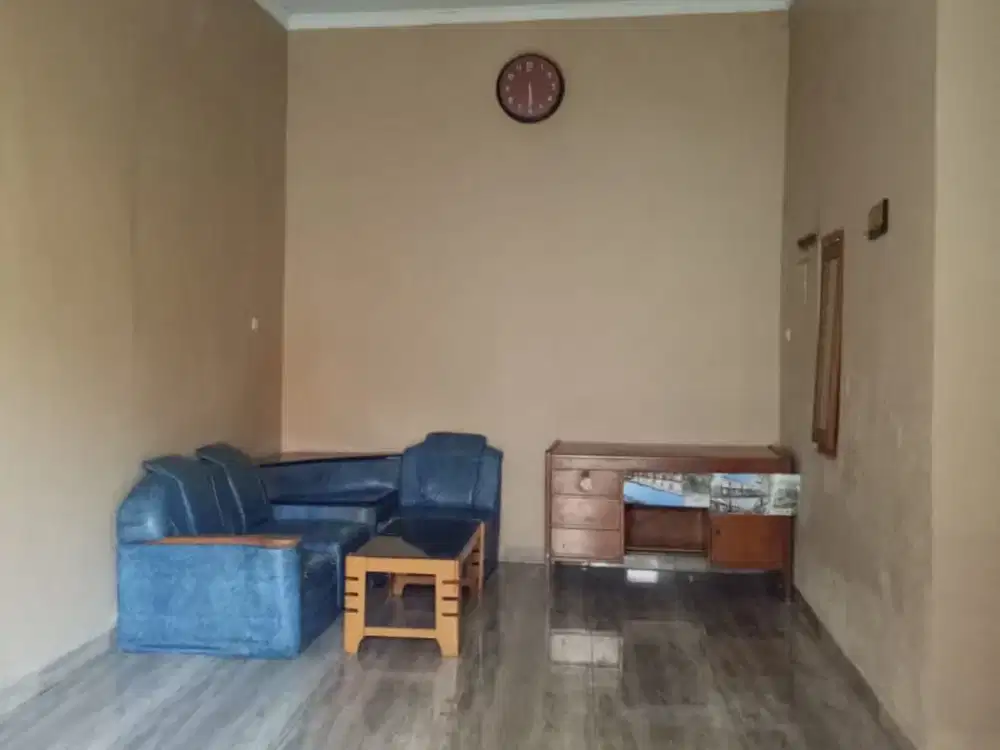 Rumah di Villa Tomang Baru Tangerang, Hadap Barat, Lokasi Strategis, Kondisi Siap Huni, Harga Murah