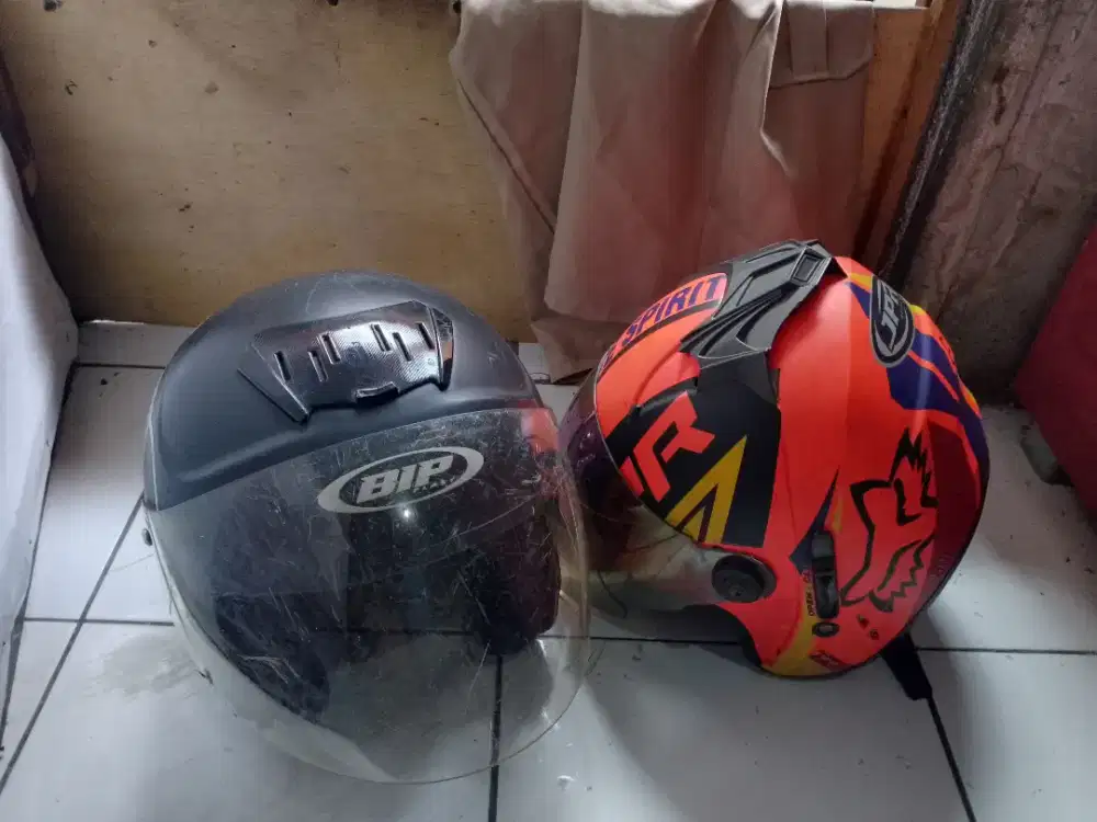Dijual helm apa adanya borongan masih bagus