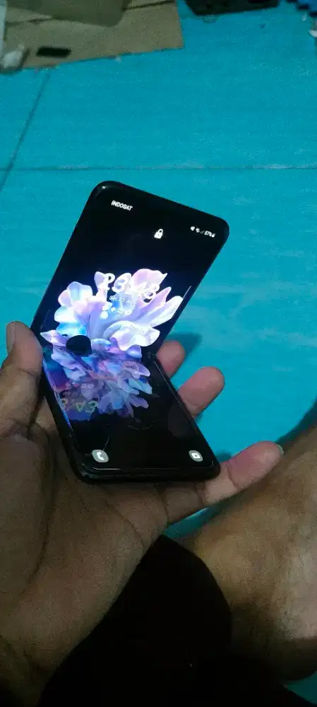 Samsung Flip1 ram 8/256GB
