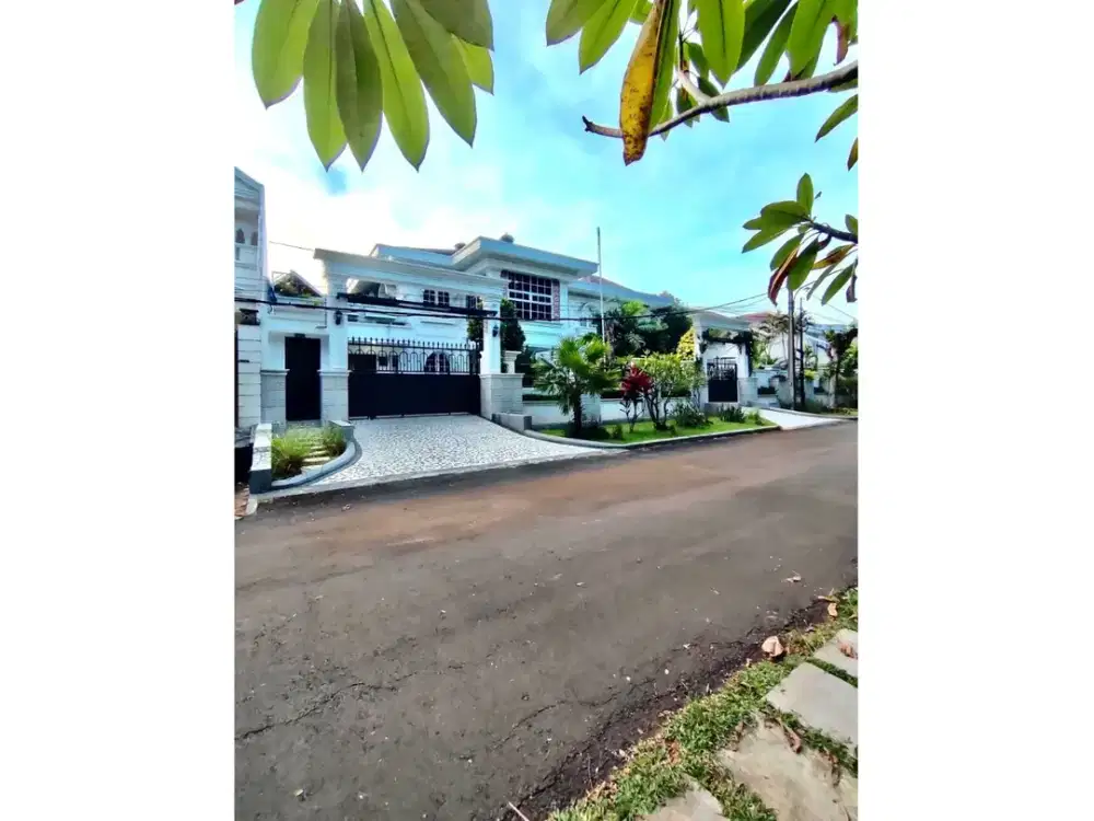 Rumah Mewah 1.190 m² di Cibubur?! Private Pool & Full Furnish!  DD249