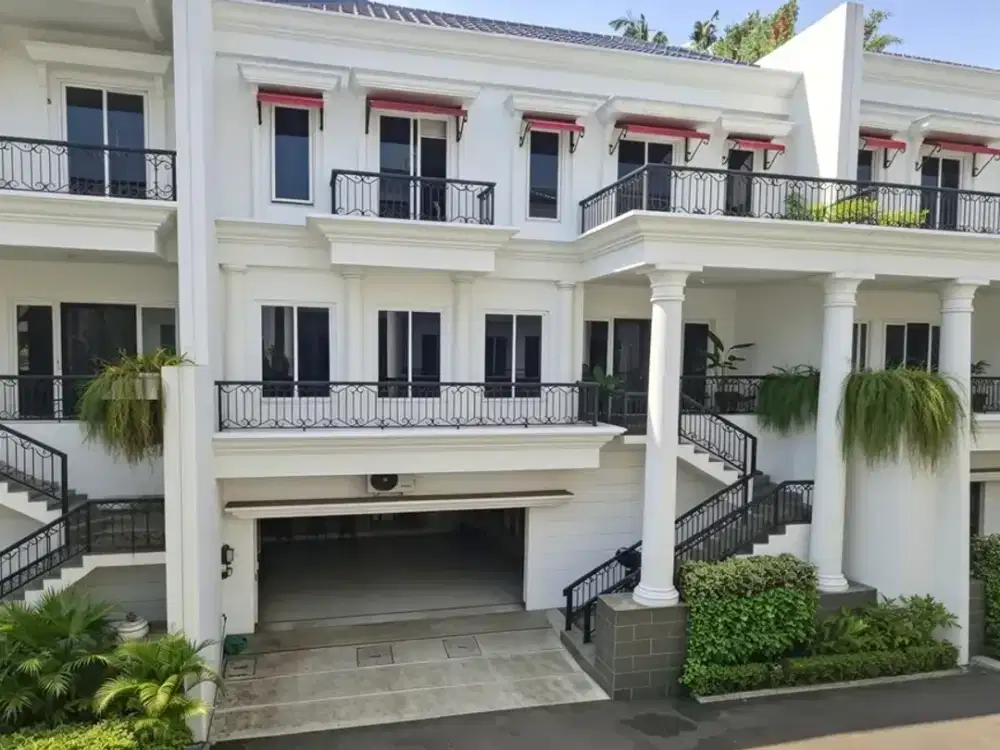 Dijual mansion mewah classic modern di kawasan premium cilandak, lokasi sangat strategis!
