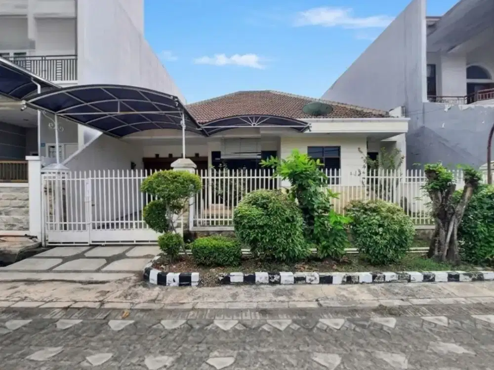 Rumah Mojoarum SIAP HUNI garasi 2