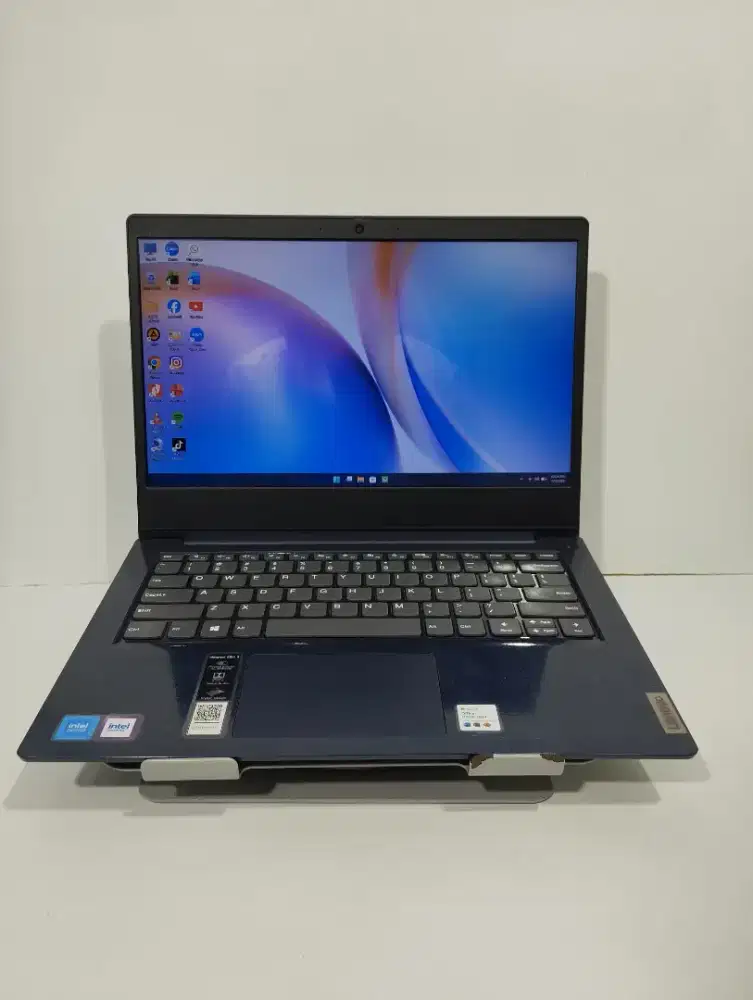 LAPTOP LENOVO IDEAPAD SLIM 3