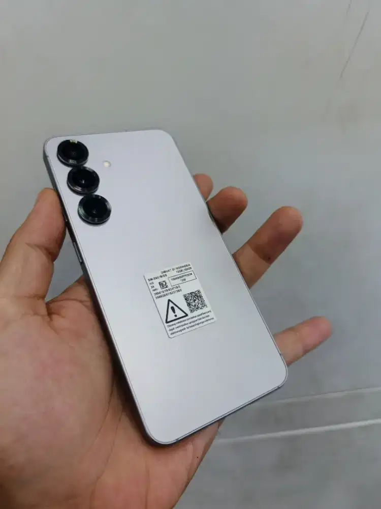 Samsung s25 12/256 garansi Mei 2027