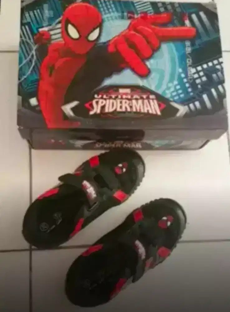 SEPATUANAK MARVEL SPIDERMAN UK 28 PRI