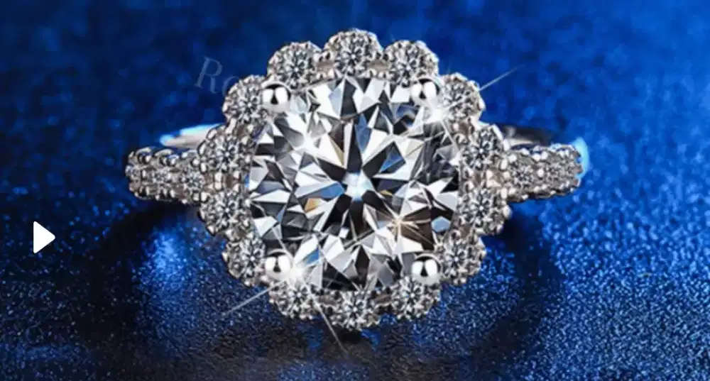 Cincin wanita Roystone moissanite