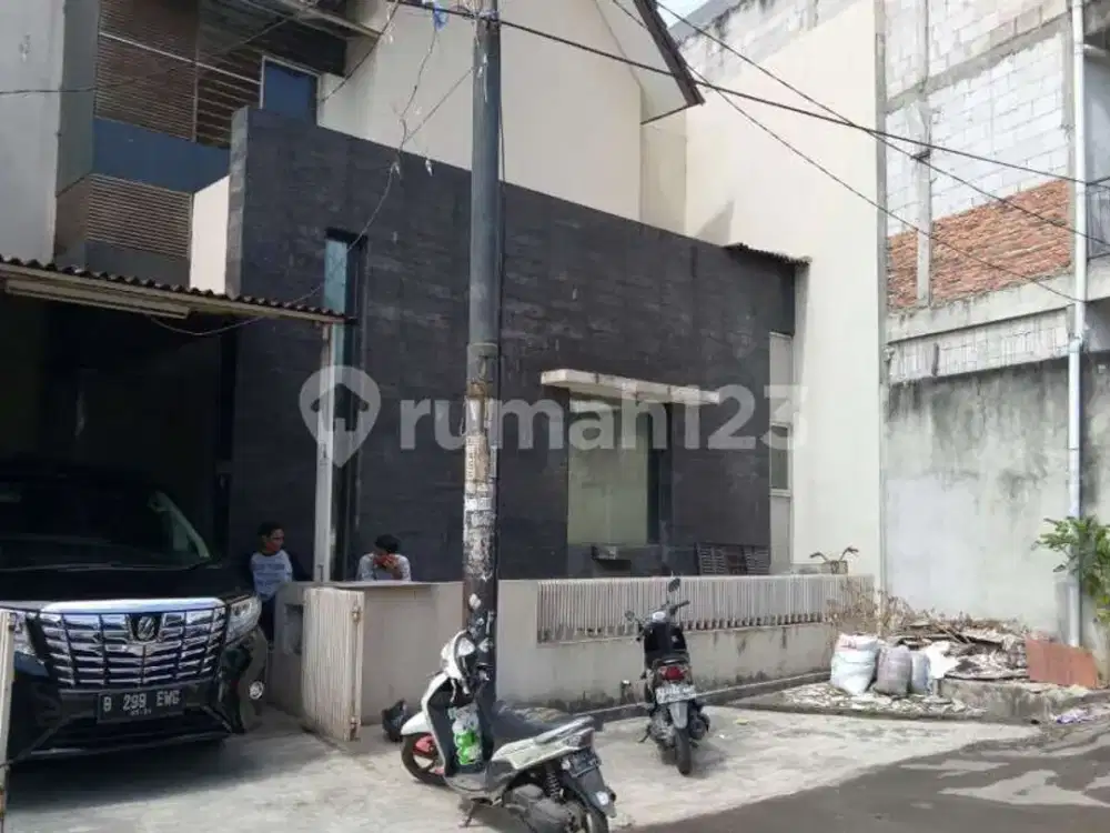 Rumah Bagus Dan Siap Huni di Jl. Teknologi Meruya, 0009 Jel