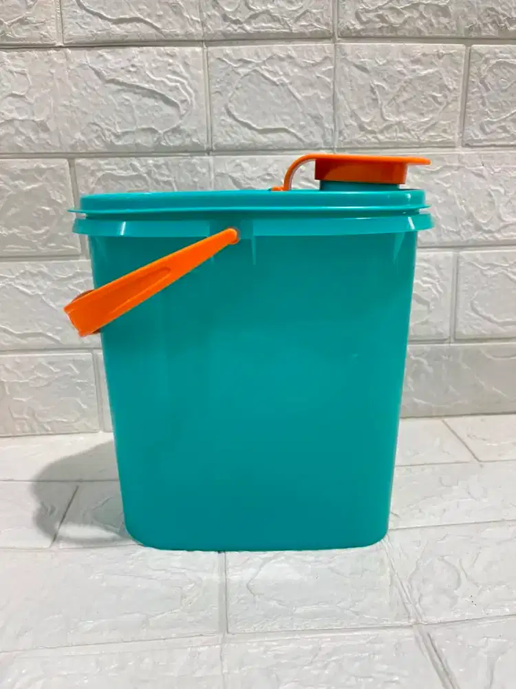 [Sale] Tupperware Buvery Buddy